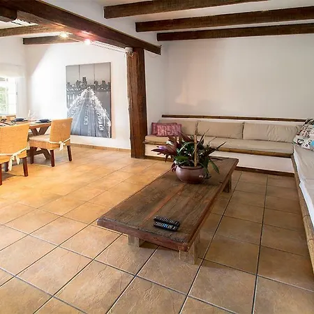 Arbequina Tatil Evi